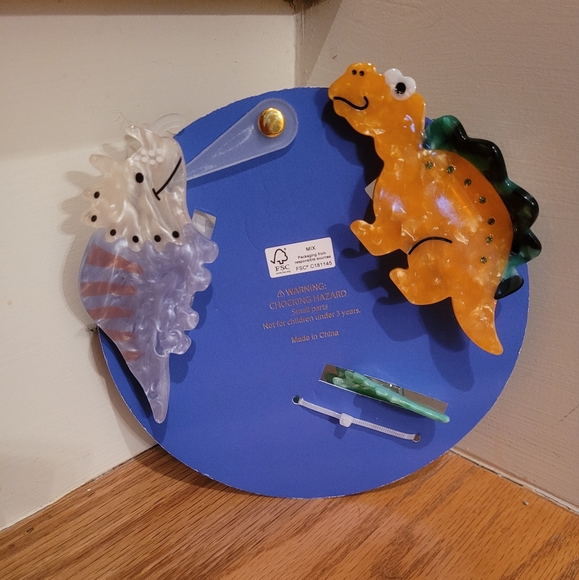 NEW Pink Linen Dinosaur Hair Clips made with Recycled Plastic - Picture 2 of 4